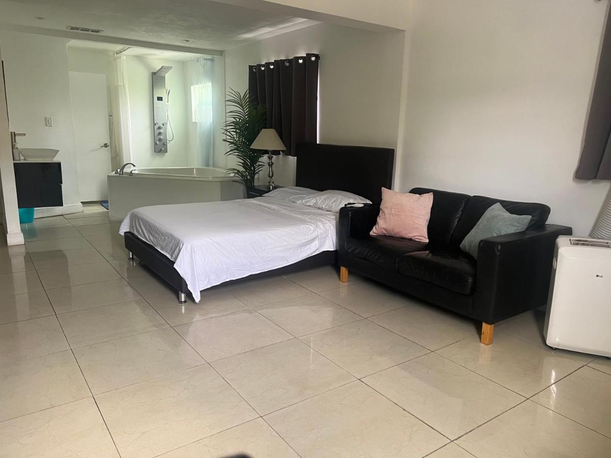 Willa Miami Haven By Airport Zewnętrze zdjęcie